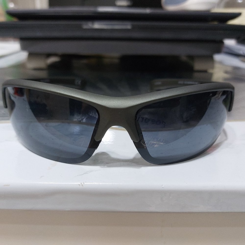 Foster Grant SR1222 YMA1806 Sunglasses